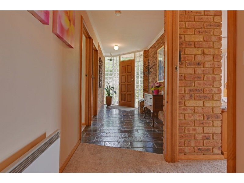 4 Pengali Place, Devonport TAS 7310