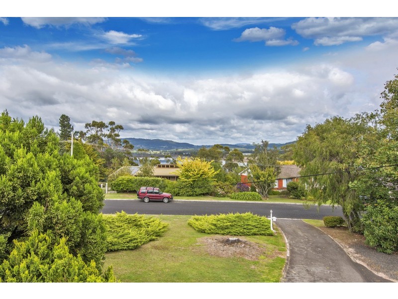 15 Oakwood Drive, Ambleside TAS 7310