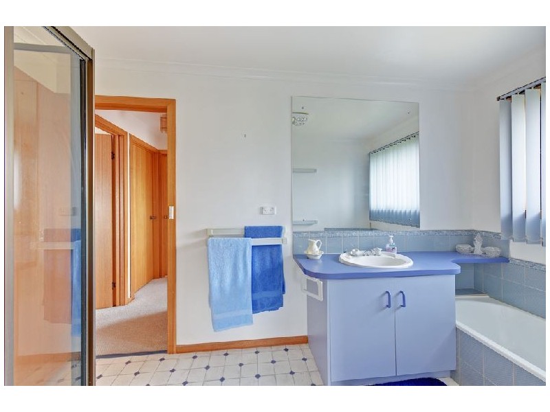 1/5 Brady Place, Somerset TAS 7322