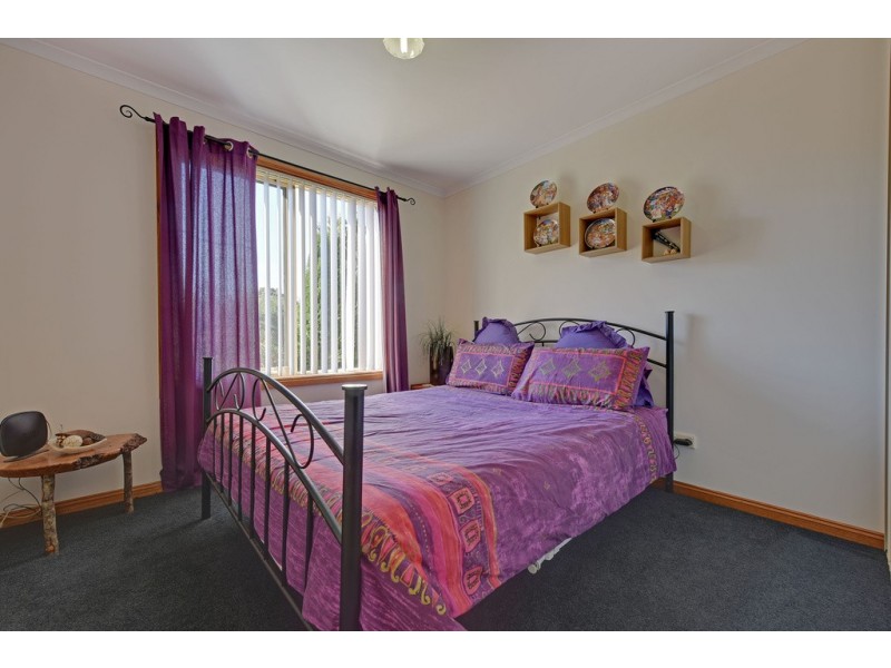 35 HIllcrest Road, Devonport TAS 7310