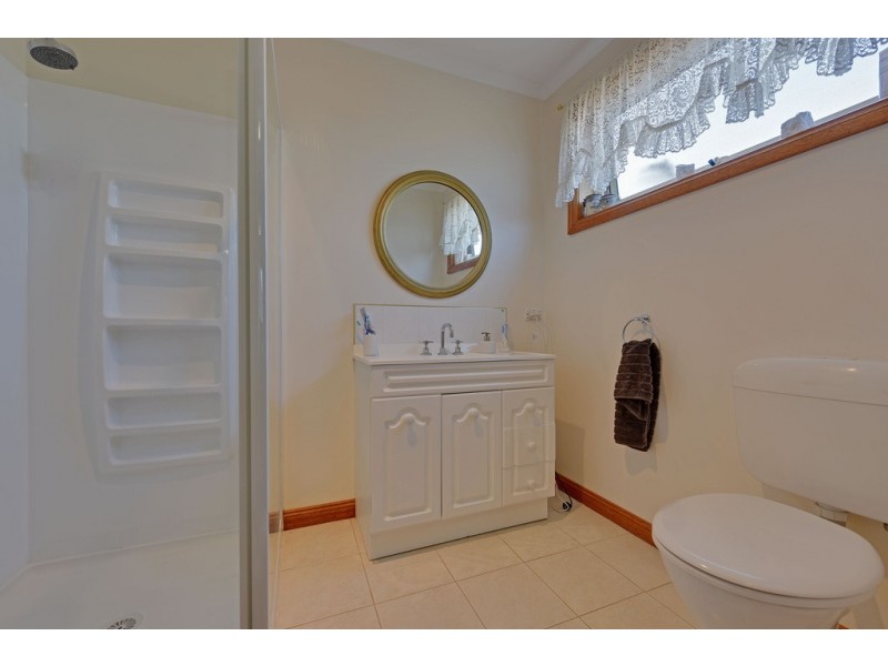 35 HIllcrest Road, Devonport TAS 7310