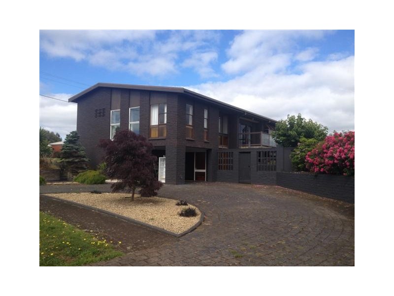 2 Vista Court, West Ulverstone TAS 7315