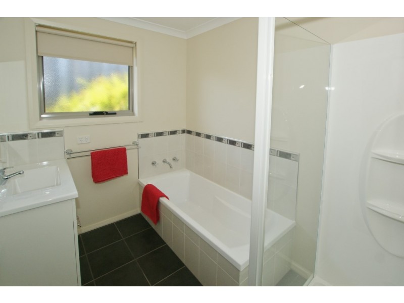 39 McCall Terrace, Stony Rise TAS 7310