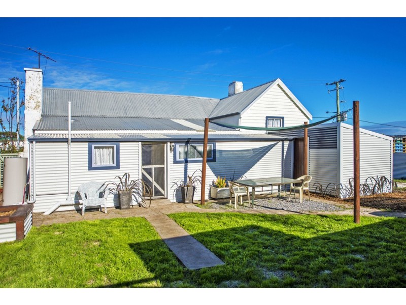 9 Douglas Street, East Devonport TAS 7310