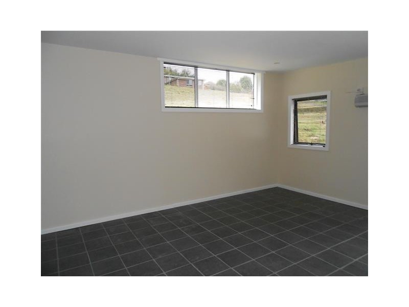 47 Blackwood Parade, Romaine TAS 7320