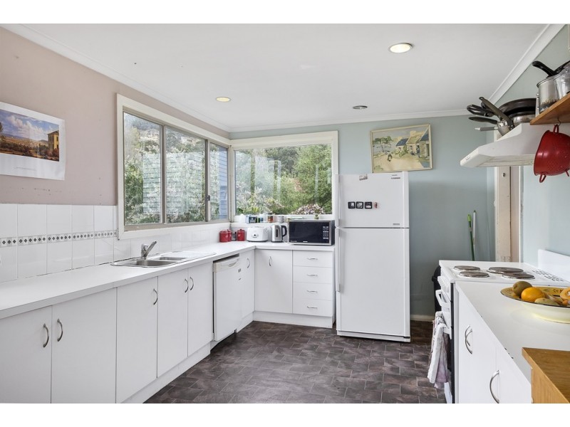 16 Summerhill Road, West Hobart TAS 7000