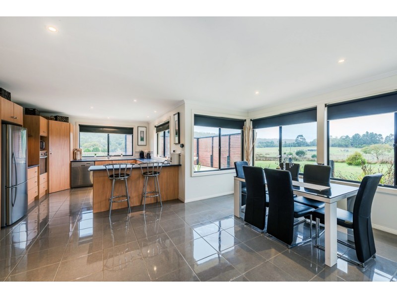 211 Clifton Beach Road, Clifton Beach TAS 7020