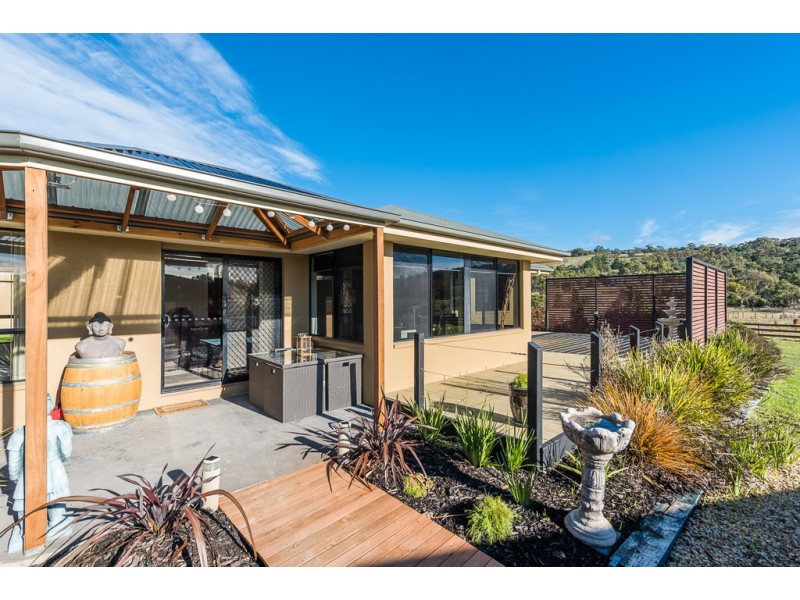 211 Clifton Beach Road, Clifton Beach TAS 7020