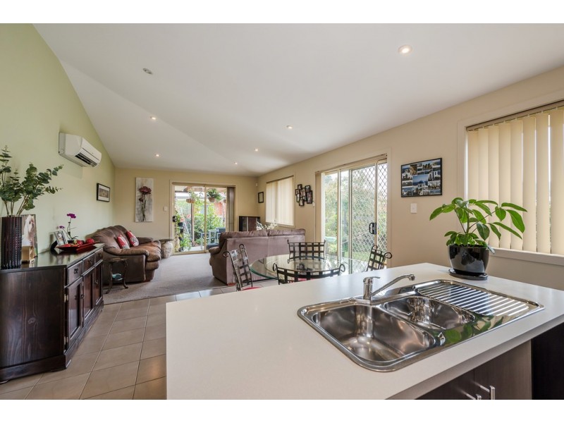 8 Ralph Terrace, Rokeby TAS 7019
