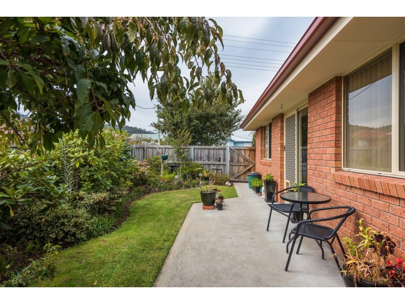 8 Ralph Terrace, Rokeby TAS 7019
