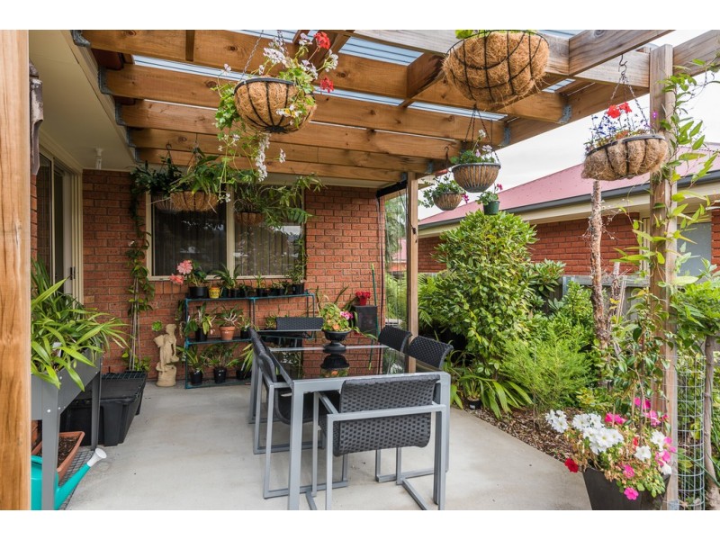 8 Ralph Terrace, Rokeby TAS 7019