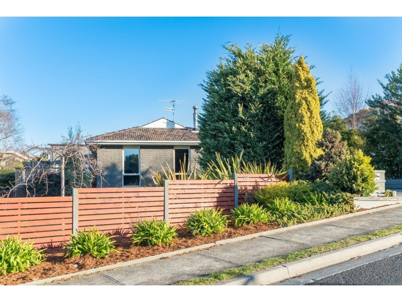 70 Crystal Downs Drive, Blackmans Bay TAS 7052