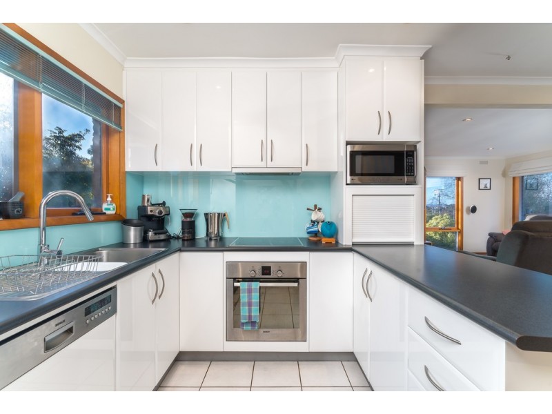 70 Crystal Downs Drive, Blackmans Bay TAS 7052