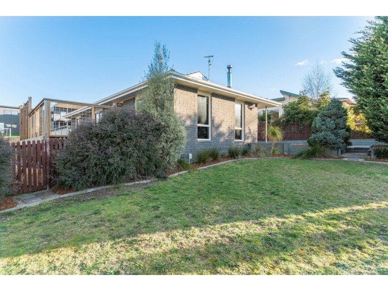 70 Crystal Downs Drive, Blackmans Bay TAS 7052