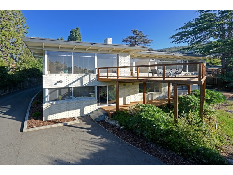 32B Maning Avenue, Sandy Bay TAS 7005