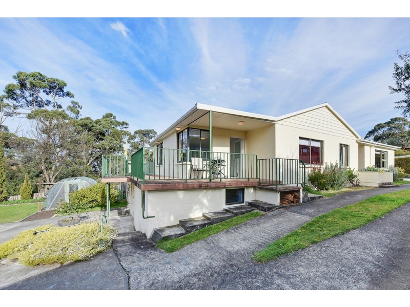 32 Jenkins Street, Taroona TAS 7053
