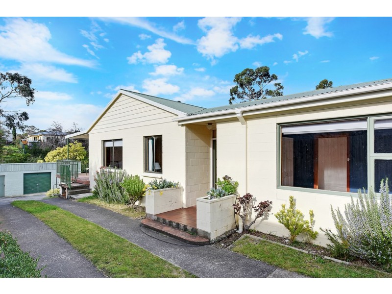 32 Jenkins Street, Taroona TAS 7053