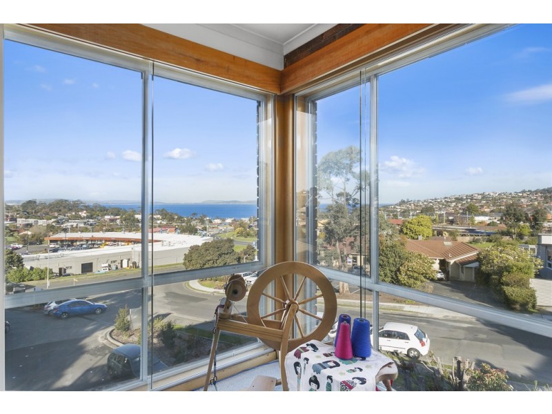 2 Diamond Drive, Blackmans Bay TAS 7052