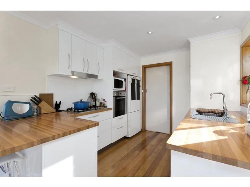 2 Diamond Drive, Blackmans Bay TAS 7052