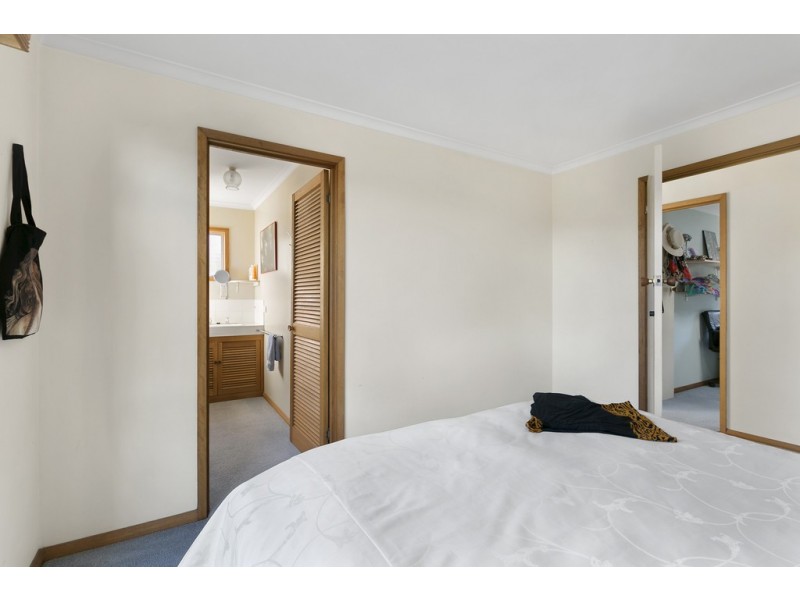 2 Diamond Drive, Blackmans Bay TAS 7052