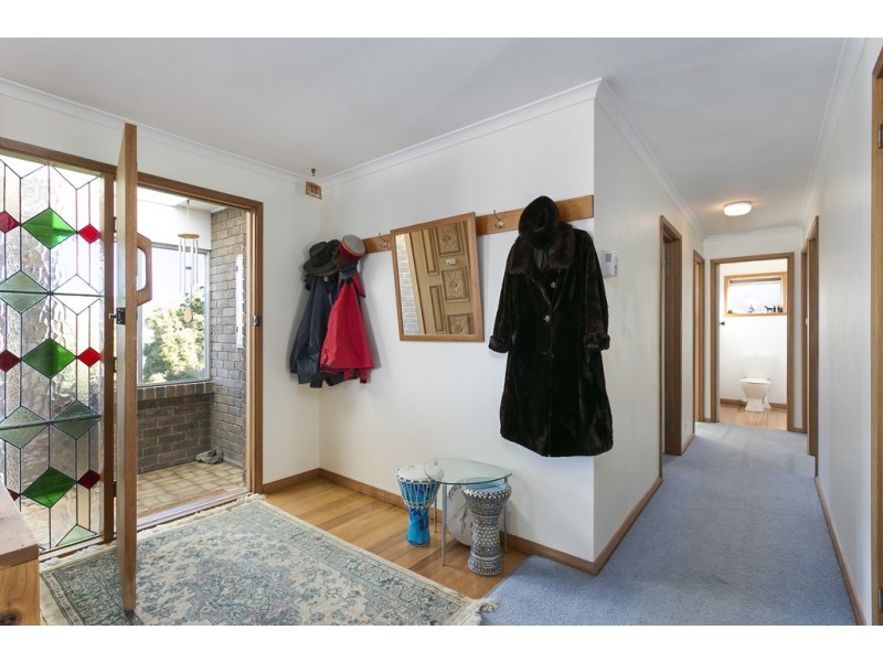 2 Diamond Drive, Blackmans Bay TAS 7052