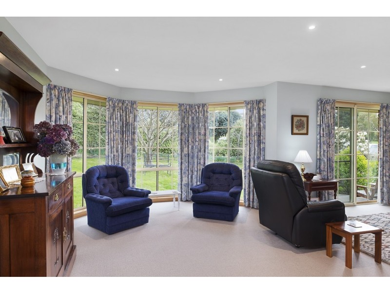 4 Blackwood Grove, Margate TAS 7054