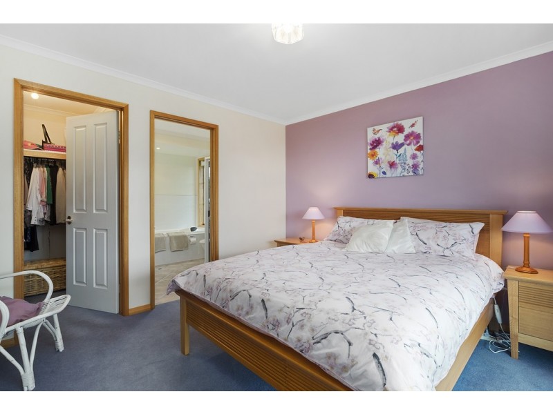 4 Blackwood Grove, Margate TAS 7054