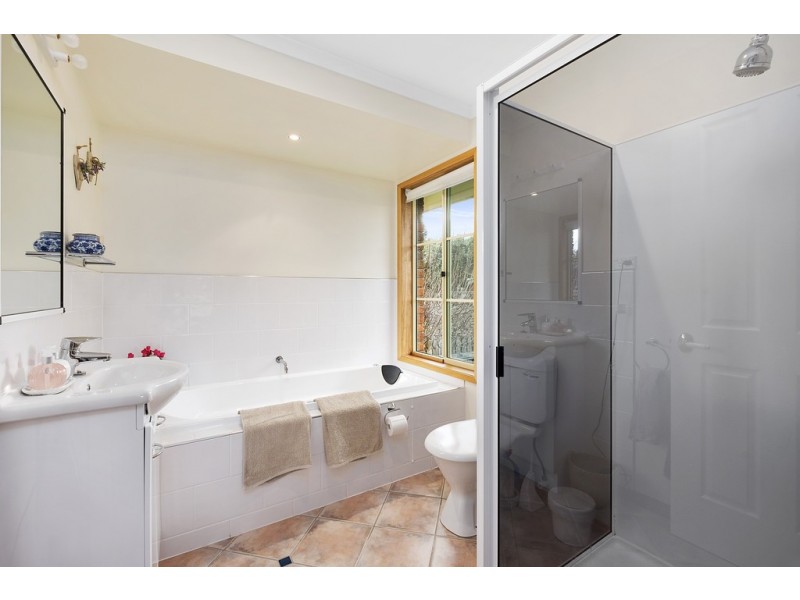 4 Blackwood Grove, Margate TAS 7054
