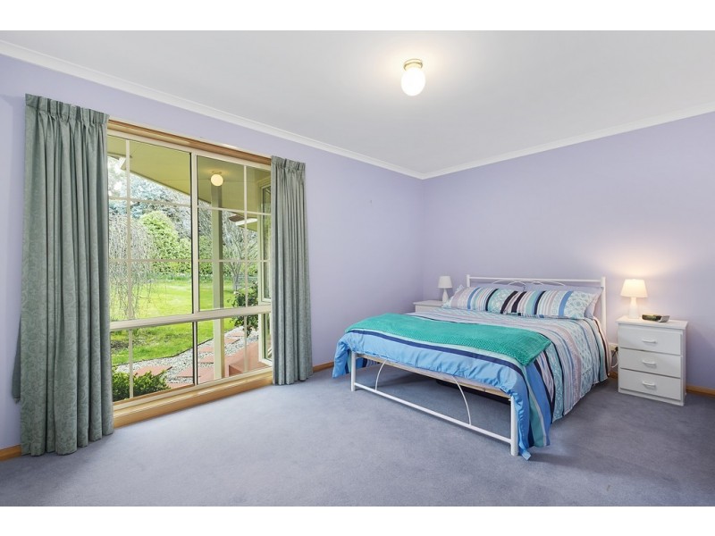 4 Blackwood Grove, Margate TAS 7054