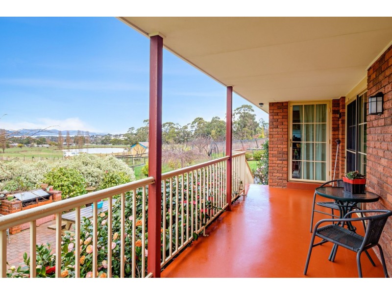 4 Blackwood Grove, Margate TAS 7054