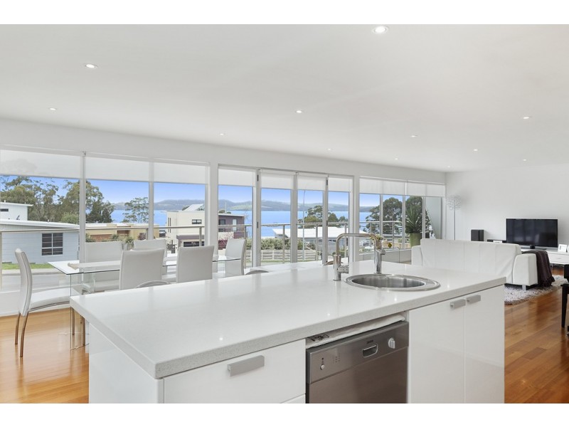 22 Staff Road, Electrona TAS 7054