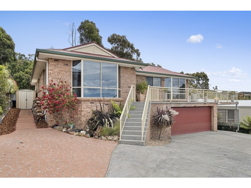 31 Sandra Drive, Blackmans Bay TAS 7052