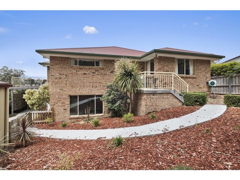 31 Sandra Drive, Blackmans Bay TAS 7052