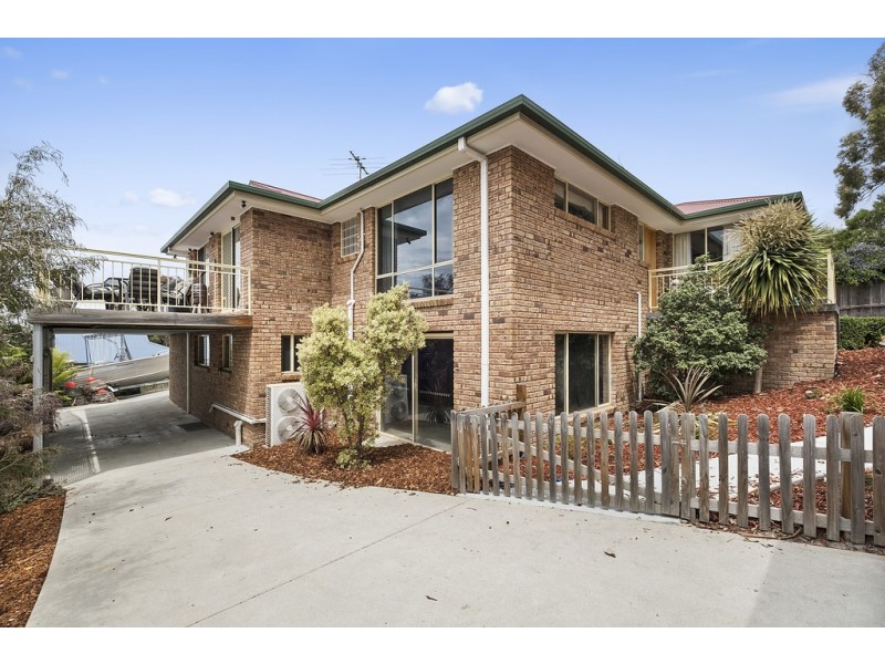 31 Sandra Drive, Blackmans Bay TAS 7052