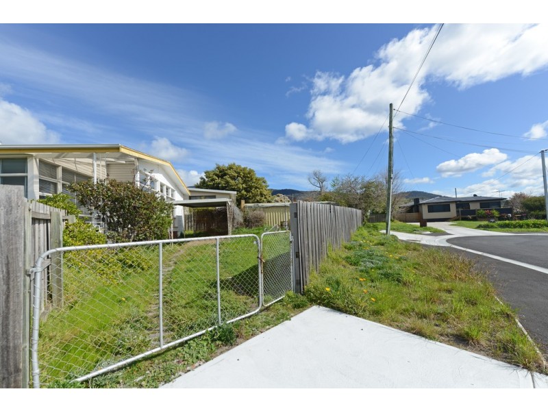 10 Leighland Road, Claremont TAS 7011