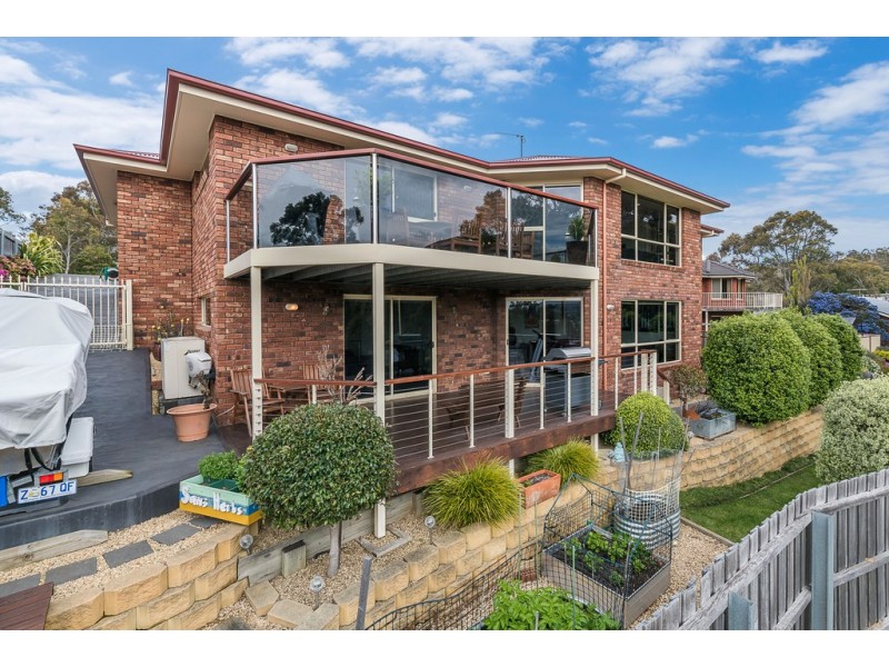 54 Ruth Drive, Lenah Valley TAS 7008