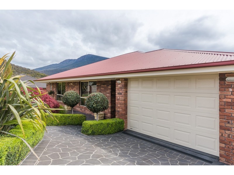 54 Ruth Drive, Lenah Valley TAS 7008