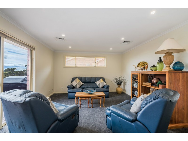 54 Ruth Drive, Lenah Valley TAS 7008
