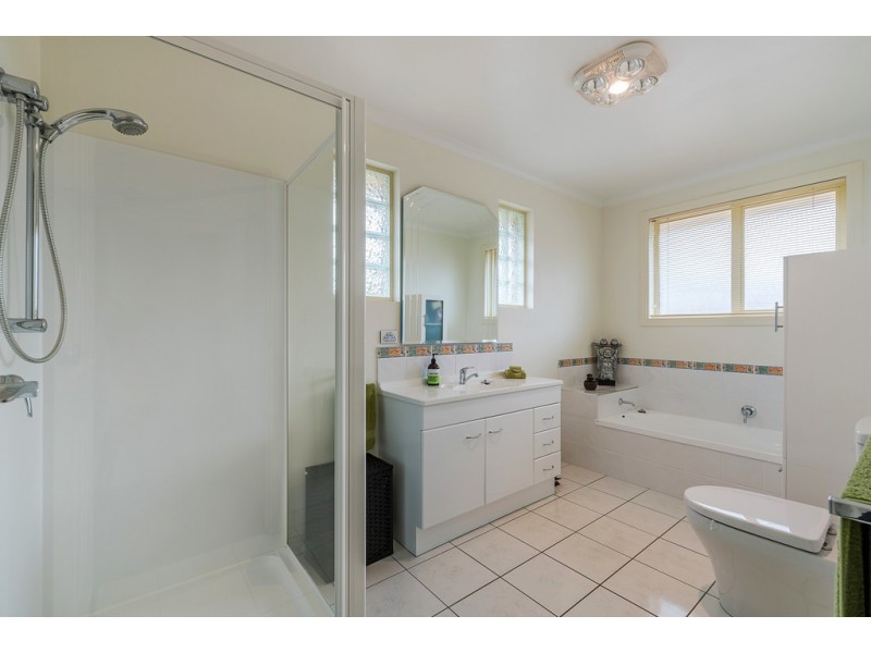 54 Ruth Drive, Lenah Valley TAS 7008