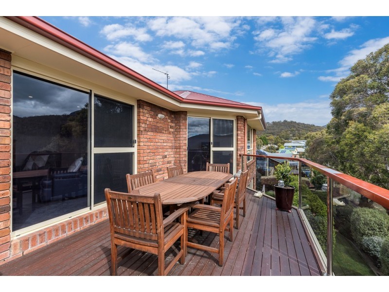 54 Ruth Drive, Lenah Valley TAS 7008