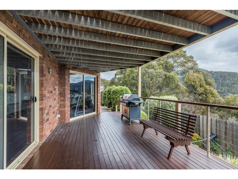 54 Ruth Drive, Lenah Valley TAS 7008