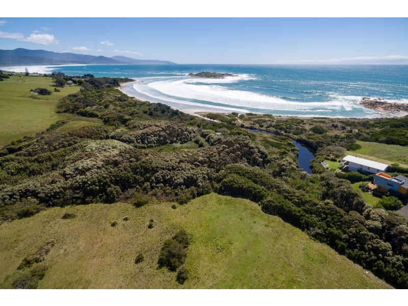 Redbill – 39 Tasman Highway, Bicheno TAS 7215
