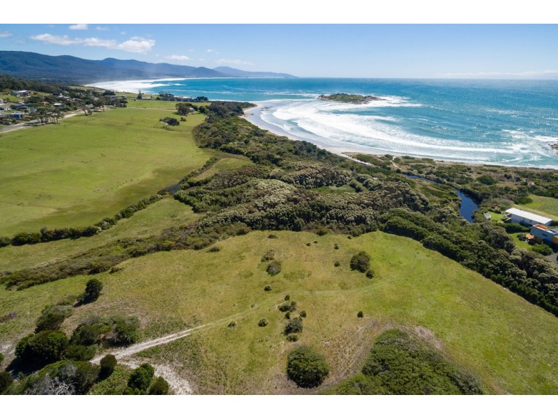 Redbill – 39 Tasman Highway, Bicheno TAS 7215