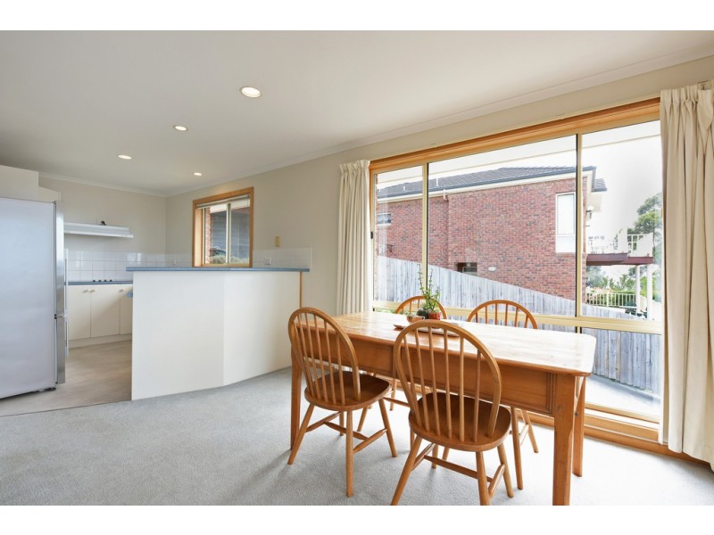 2/64 Coolamon Road, Taroona TAS 7053
