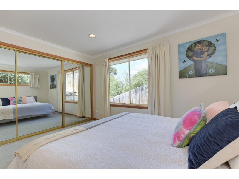 2/64 Coolamon Road, Taroona TAS 7053
