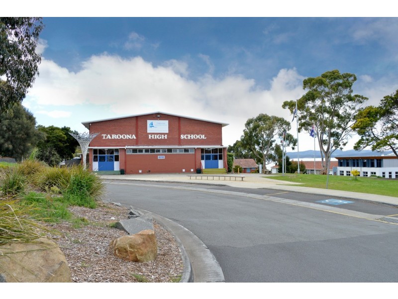 2/64 Coolamon Road, Taroona TAS 7053