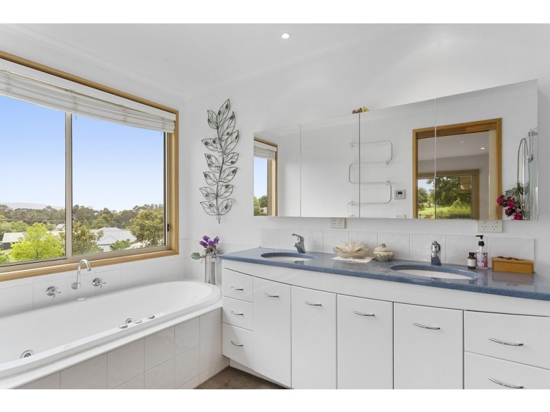 7 Weedings Way, Woodbridge TAS 7162