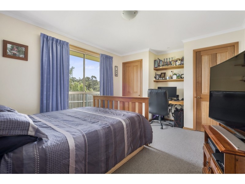 15 Greenhill Drive, Kingston TAS 7050