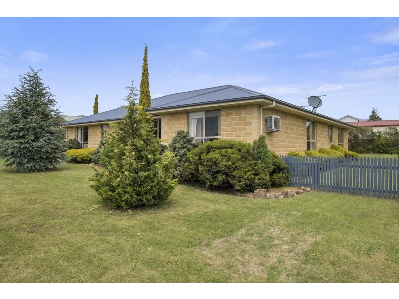 15 Greenhill Drive, Kingston TAS 7050