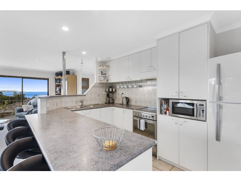 5 Taroo Court, Blackmans Bay TAS 7052